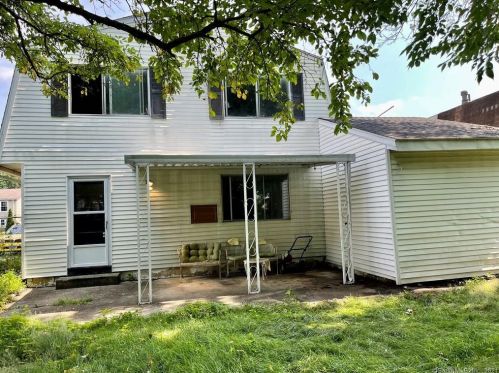 15 Fairweather Dr, Norwalk, CT 06851 exterior