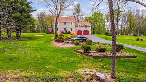 299 Case Rd, Winthrop, ME 04364 exterior