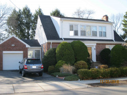 5 Hagen Rd, Newton, MA 02459 exterior