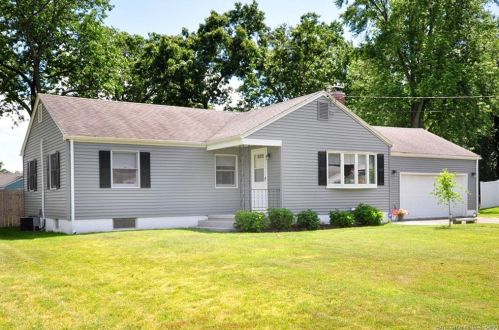 505 Denslow St, Windsor-Locks, CT 06096 exterior