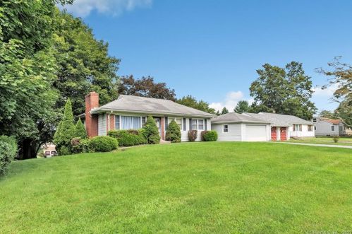 161 Nichols Ave, Huntington, CT 06484 exterior