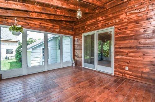 11 Cross St, West Brookfield, MA 01585 exterior
