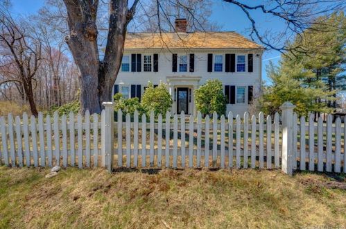 61 Maple Ave, Bloomfield, CT 06002 exterior
