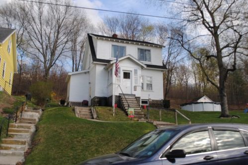 19 Heath St, Worcester, MA 01610 exterior