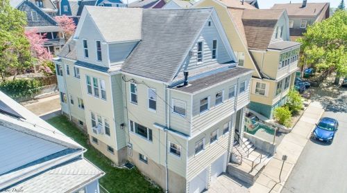 15 Braemore Rd, Medford, MA 02155 exterior