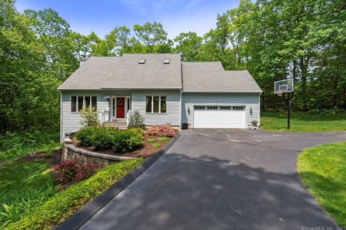 127 Flood Rd, East-Hampton, CT 06447 exterior