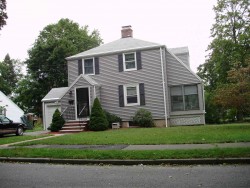 5 Farmington Rd, Newton, MA 02465 exterior