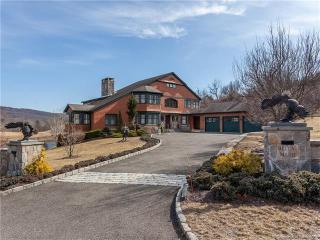 6 Pond View Ln, Sherman, CT 06784 exterior