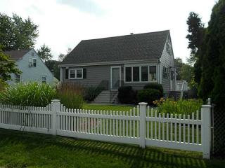 88 Dawn Blvd, Woonsocket, RI 02895 exterior