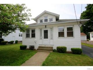 301 Birdseye St, Stratford, CT 06615 exterior