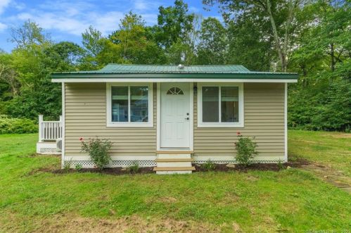 42 Autumn Trl, Coventry, CT 06238 exterior