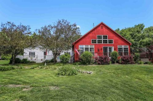 42 Buttermilk Ln, Middleton, NH 03887 exterior