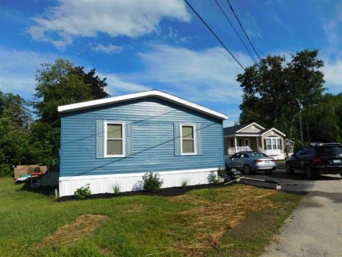 26 Boa Ln, Seabrook, NH 03874 exterior
