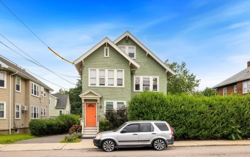 52 Metropolitan Ave, Roxbury-Xing, MA 02131 exterior