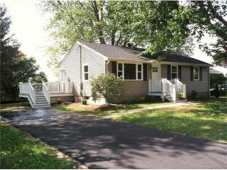 25 Joyce St, Guilford, CT 06437 exterior