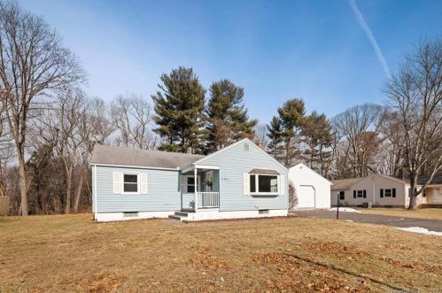 462 Woodland St, Windsor-Locks, CT 06096 exterior