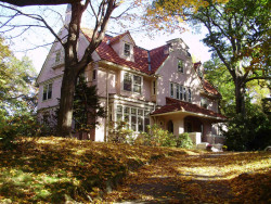 51 Montvale Rd, Newton, MA 02459 exterior