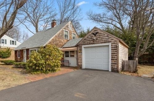 37 Davis Rd, Methuen, MA 01844 exterior
