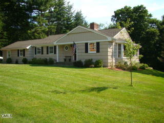 57 Hobby Dr, Ridgefield, CT 06877 exterior