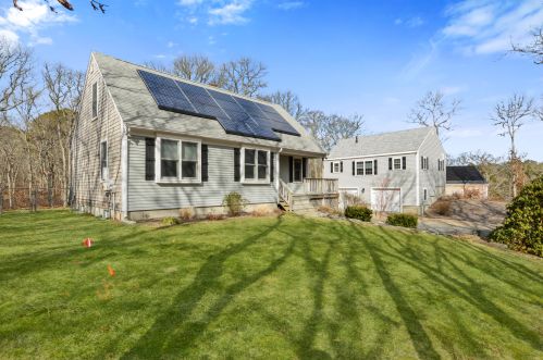 21 Topco Rd, Brewster, MA 02631 exterior