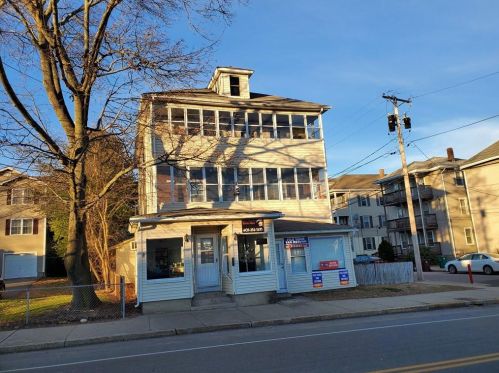 284 Cass Ave, Woonsocket, RI 02895 exterior