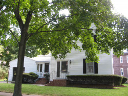 11 Henshaw Pl, Newton, MA 02465 exterior