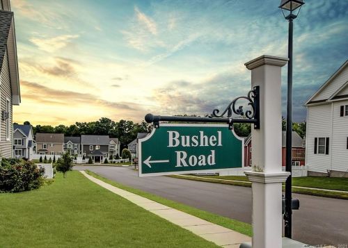 1 Bushel Rd, Plainville, CT 06062 exterior
