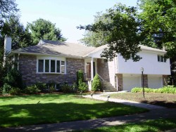 33 Farina Rd, Newton, MA 02459 exterior