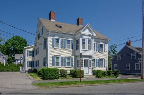 11 Cherry St, Danvers, MA 01923 exterior