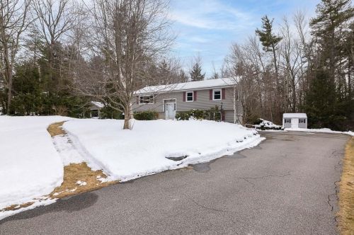 13 Butterfield Ln, Stratham, NH 03885 exterior