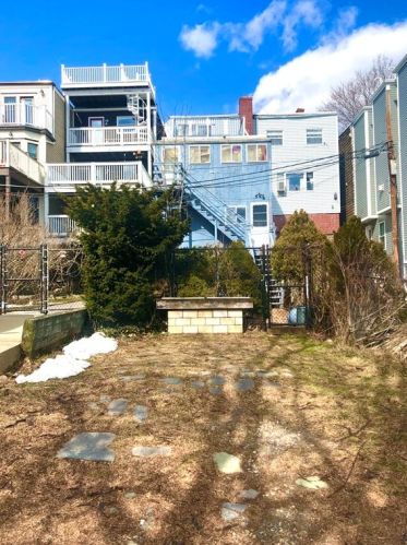 443 6Th St, Roxbury-Xing, MA 02127 exterior