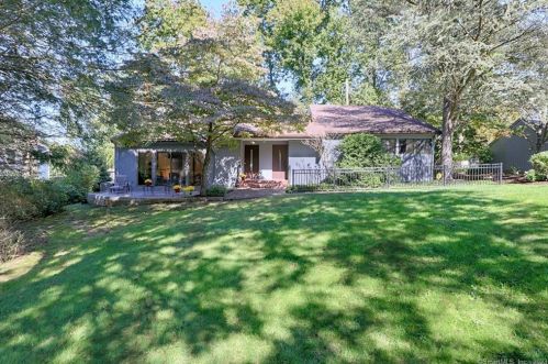3 Mansfield Pl, Westport, CT 06880 exterior