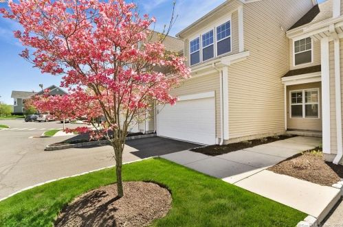 10 Caldwell Ter, Danbury, CT exterior