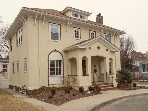 5 Angell Ct, Providence, RI 02906 exterior