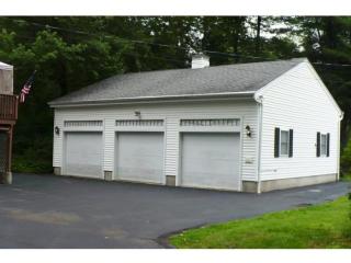 88 Meadowcrest Dr, Bedford, NH 03110 exterior