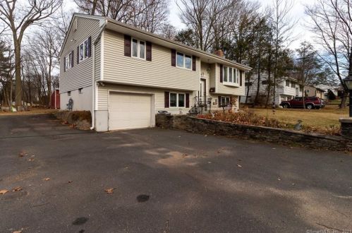 76 Osullivan Dr, Bristol, CT 06010 exterior