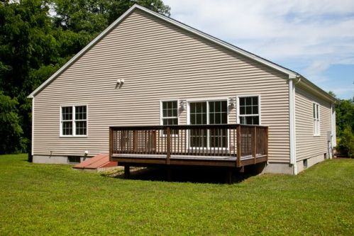 7 Housatonic Ave, Canaan, CT 06018 exterior