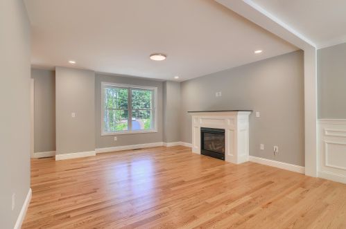 435 Cross Country Rd, Pembroke, NH 03275 exterior