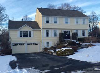 25 Thornton Dr, Burlington, MA 01803 exterior