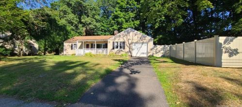 945 Matianuck Ave, Windsor, CT 06095 exterior