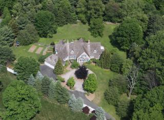 132 Nod Rd, Ridgefield, CT 06877 exterior