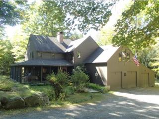 8 Moore Farm Rd, Keene, NH 03431 exterior