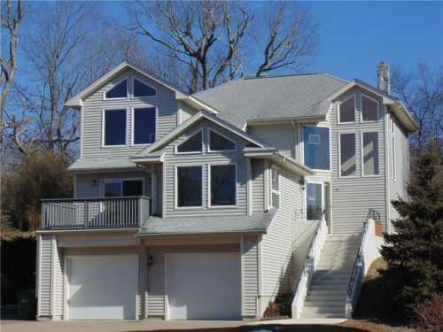 25 Giovanni Dr, Waterford, CT 06385 exterior
