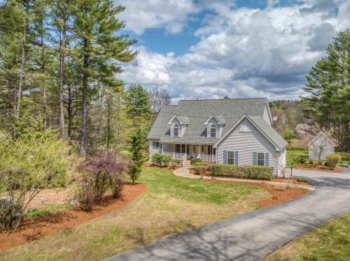 3 Gilmore Ln, Amherst, NH 03031 exterior