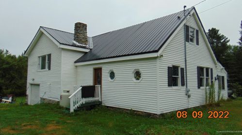 71 Atkinson Rd, Bradford, ME 04410 exterior