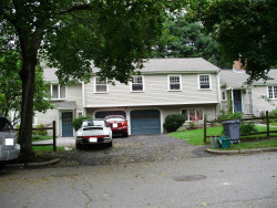 33 Oakvale Rd, Newton, MA 02468 exterior