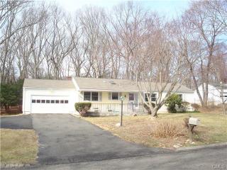 39 Noahs Ln, Norwalk, CT 06851 exterior