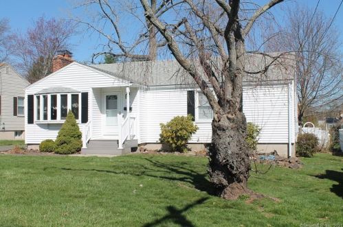 620 Nott St, Hartford, CT 06109 exterior