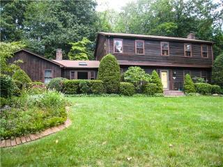 35 Asmara Way, Bridgeport, CT 06612 exterior