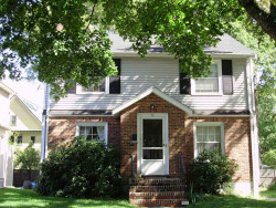 72 Freeman St, Newton, MA 02466 exterior